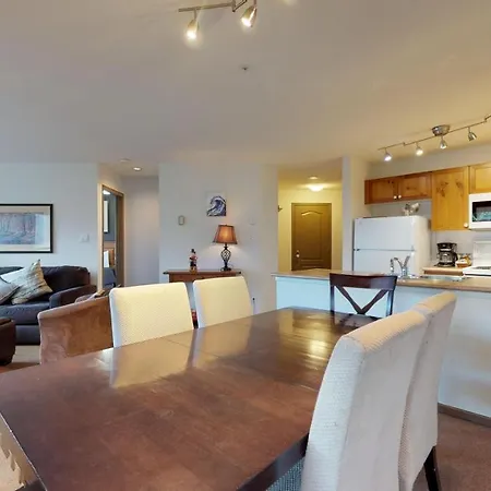 Whistler Blackcomb Vacation Rentals - Village North Exterior photo
