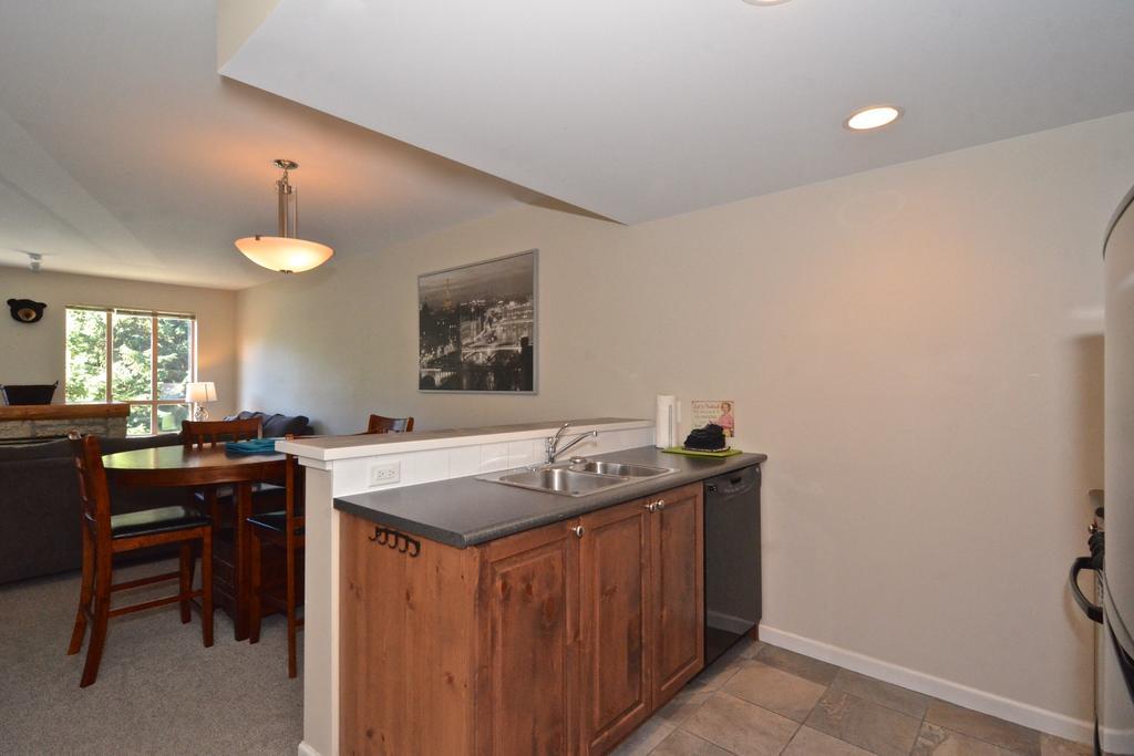 Blackcomb Vacation Rentals - Village North Apartment Whistler
